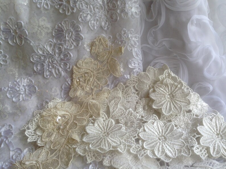 Beautiful Wedding Bridal Off White Flower Applique Lace Keyhole Back Bolero Shrug Jacket. Made to order. image 5