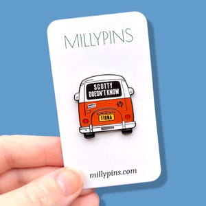 EuroTrip 'Scotty Doesn't Know' Enamel Pin – Funny Movie Quote Pin for Fans - Damon 2000s Pop Culture