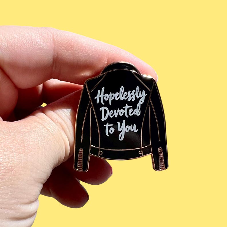 Hopelessly Devoted to You Grease Enamel Pin – Vintage Leather Jacket Pin, Retro Movie Quote, Cute Gift for Grease Fans zdjęcie 2