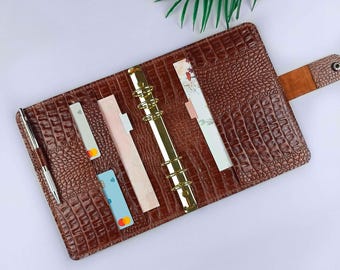 EGOSUNNY A5 Undated Leather Organiser – (14.7 X 21.1 Cm) Crocodile-Textured Planner, Refillable 6-Ring Binder With 80 Sheets, Dividers, Ballpoint Pen - Elegant Professional Work Organiser For Meetings