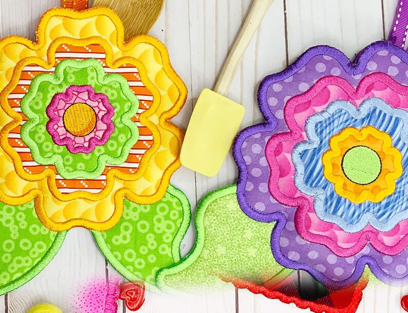 Flower potholder embroidery applique in the hoop design 5x7  etsy