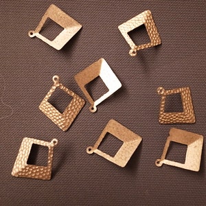 10 pieces of Vintage brass stamping die cut square drop bent pendant with cut out 15mm on side image 2