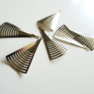 10 Pcs Triangle Drop With Curve 38 X 20 Mm Long Fan Shape in Steel ...