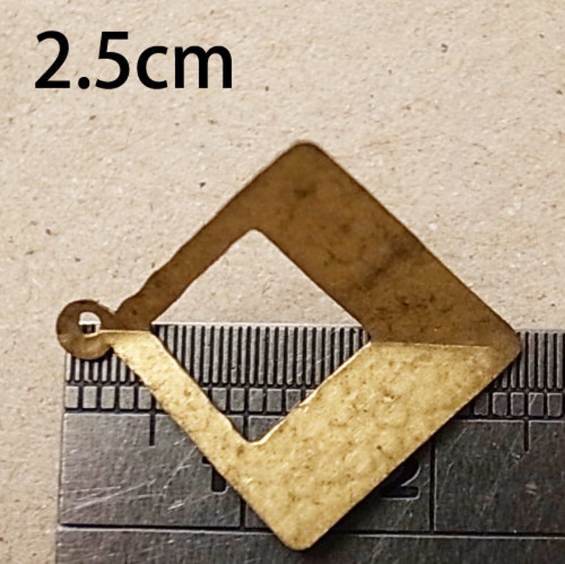 10 pieces of Vintage brass stamping die cut square drop bent pendant with cut out 15mm on side image 3