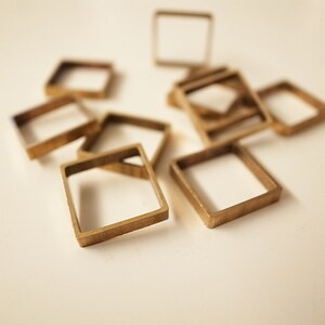 12 pieces of vintage cut raw brass tube outline charm in square box geometric shape 3d cube 12.5 x 12.5 x 2.5 mm 画像 3