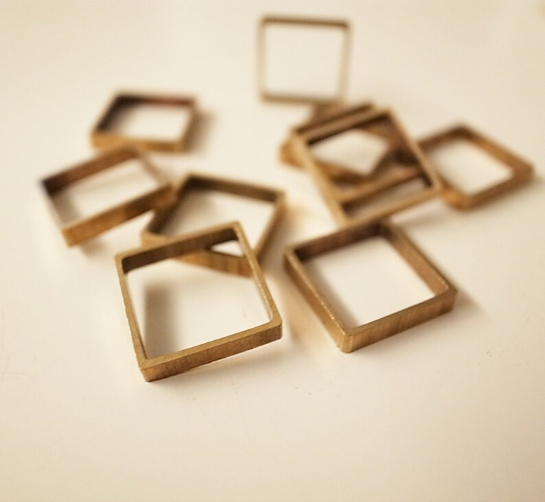 12 pieces of vintage cut raw brass tube outline charm in square box geometric shape 3d cube 12.5 x 12.5 x 2.5 mm 画像 3