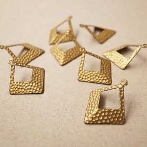 10 pieces of Vintage brass stamping die cut square drop bent pendant with cut out 15mm on side image 1