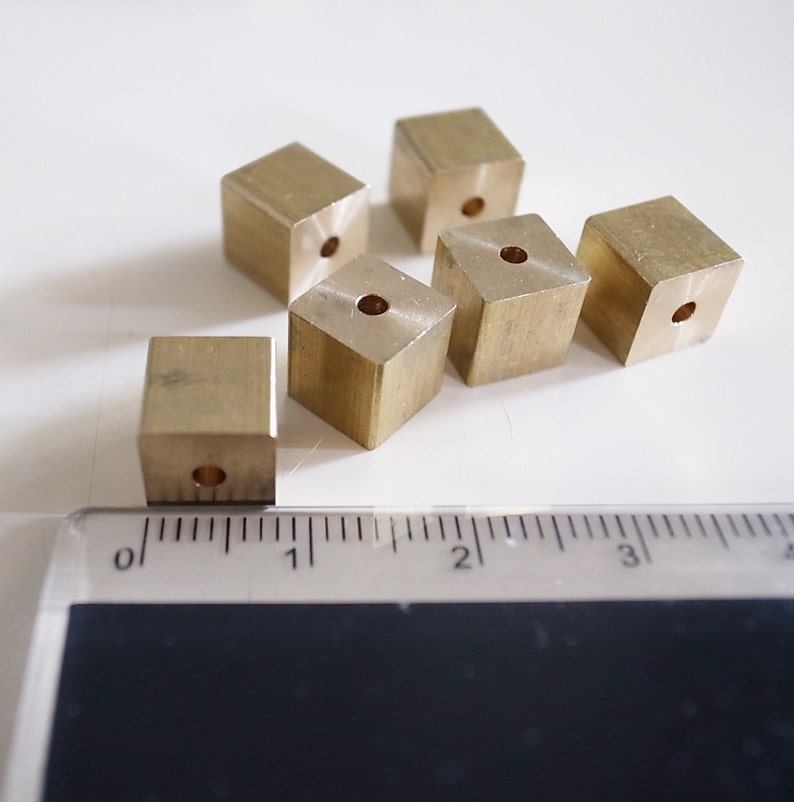 20 pcs of Raw Brass 8 x 8 mm Square solid Cube Beads with 2 mm hole image 2