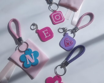 NFC Keychain, smart keychain ,digital business card, NFC digital business card keychain, tap to share keychain