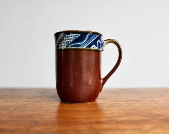 Takahashi Japan Imports - Tenmoku-Red Porcelain 250ml Mug w/ Elegant Indigo Blue-Flowesque Patterned Banded-Rim, 1970s San Francisco Imports