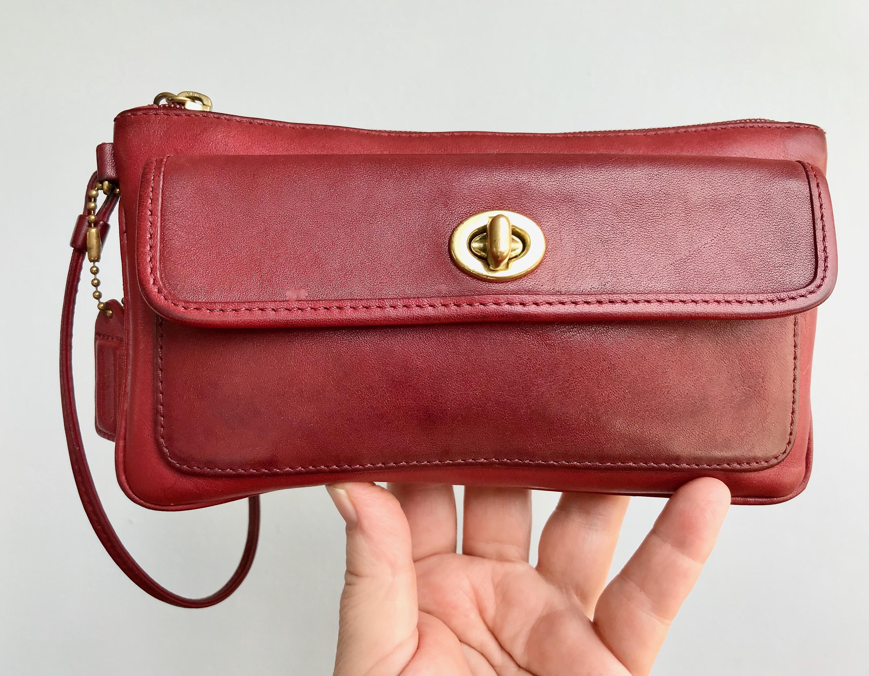 Vintage Y2K Era Coach Wristlet in Burgundy Red Leather - Top