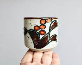 Vtg Otagiri Orange Berry & Brown Leaf Cup w/ Dark Green Flood Line, Sipping Sake Cup or Straight-Sided Teabowl, 20th Century Showa Era Japan
