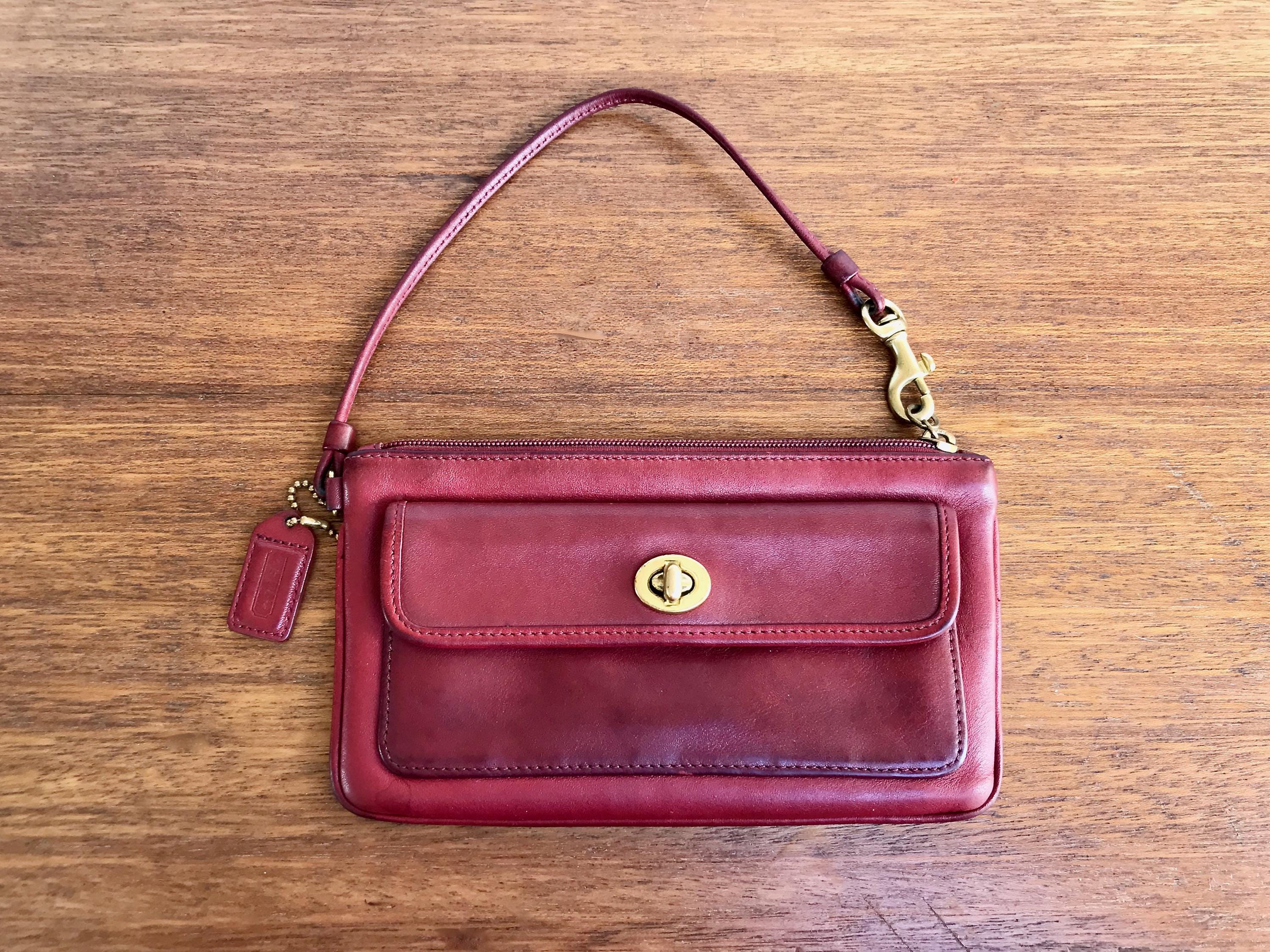 Vintage Y2K Era Coach Wristlet in Burgundy Red Leather - Top