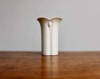 Small 4" Modern Tulip Arzberg Porcelain Vase, Modern West German High-Gloss Porcelain Botanical Shaped - Seductive Vintage German Design