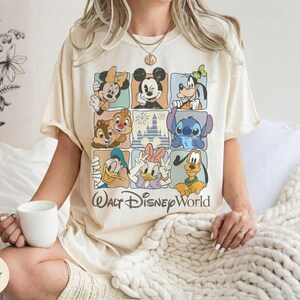Comfort Color® Retro Walt Disneyworld Shirt, Vintage Disneyworld Shirt, Mickey And Friends Shirt, Disney Family Shirts, Disney 2026 Trip Tee zdjęcie 2
