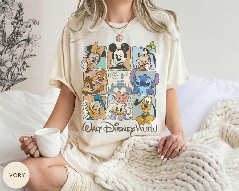 Comfort Color® Retro Walt Disneyworld Shirt, Vintage Disneyworld Shirt, Mickey And Friends Shirt, Disney Family Shirts, Disney 2026 Trip Tee zdjęcie 2