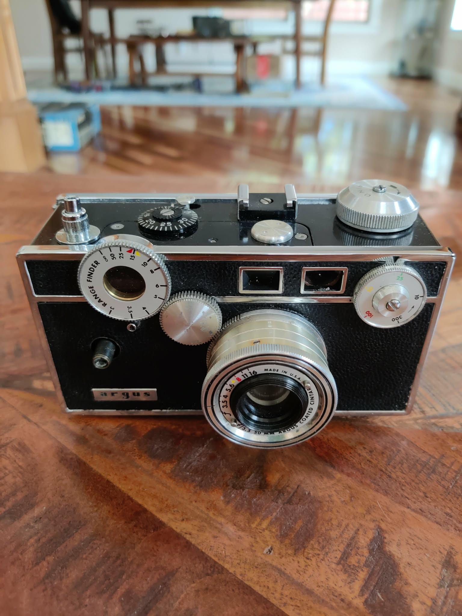 Argus C3 Standard Rangefinder Film Camera-cintar 50mm Lens-leather