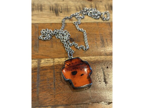 Vintage Fossilized Amber Bugs & Métal Cross