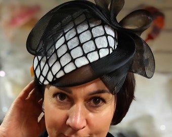 Chapeau de mariage noir et blanc. Chapeau percher. Casquette Kentucky Derby. Chapeau Royal Ascot.