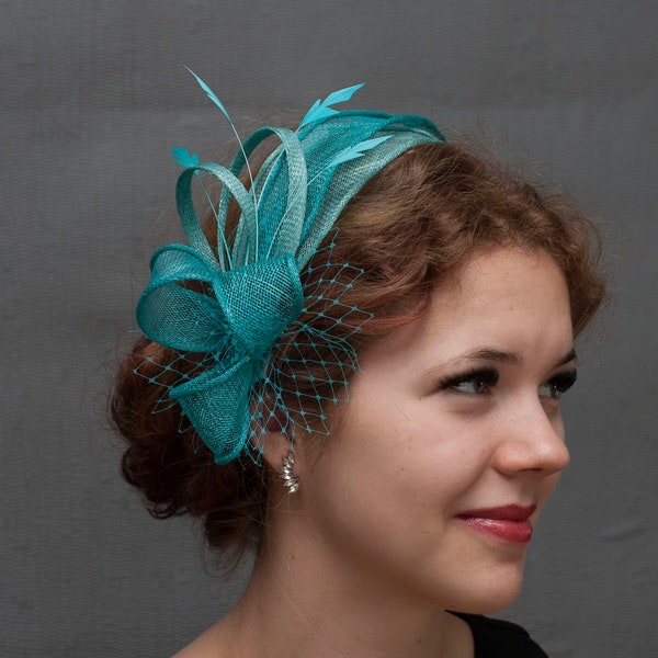 Fascinateur de mariage turquoise. Fascinateur de mariage vert. Sur commande.