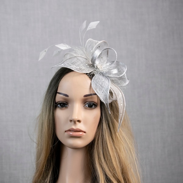 Grey fascinator. Silver fascinator.