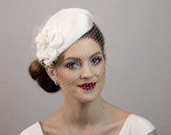 Elegant Silk Bridal Hat. Ivory White Silk Wedding Hat. Bridal Pillbox