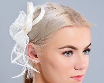 White bridal fascinator, white wedding fascinator, white bridesmaid fascinator, white fascinator with feathers