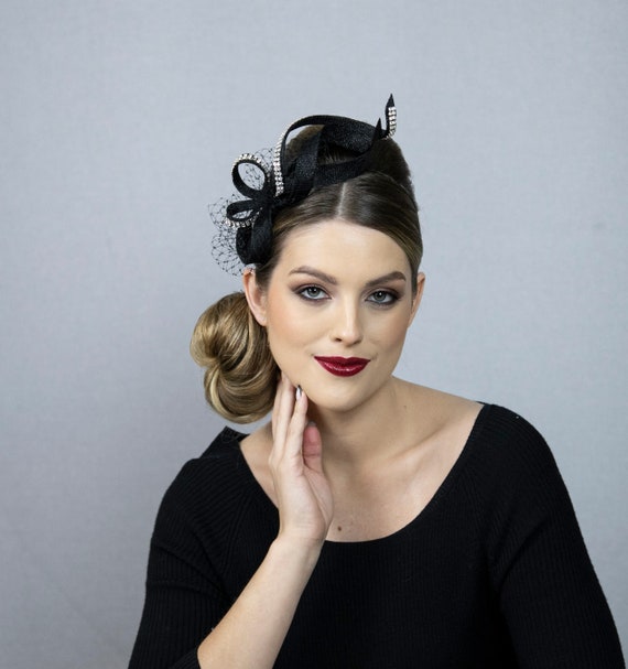 Black Elegant Fascinator With Silver Rhinestone Ribbon  display picture 3