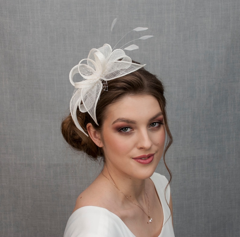 White wedding fascinator with feathers image 4