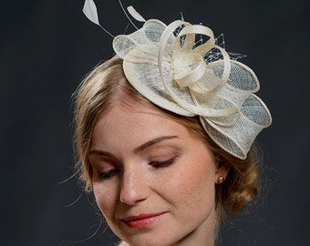 Weißer Hochzeits-Fascinator-Hut für Ihre besonderen Anlässe