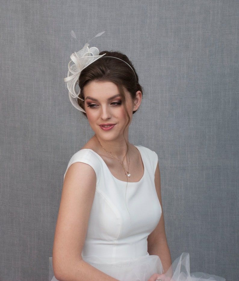 White wedding fascinator with feathers image 8