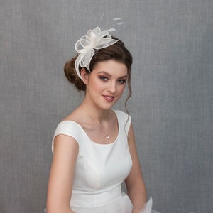 White wedding fascinator with feathers image 7