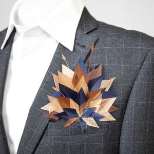 Eccezionale fazzoletto da taschino con piume per uomo e donna. Accessorio per abito da sposa.