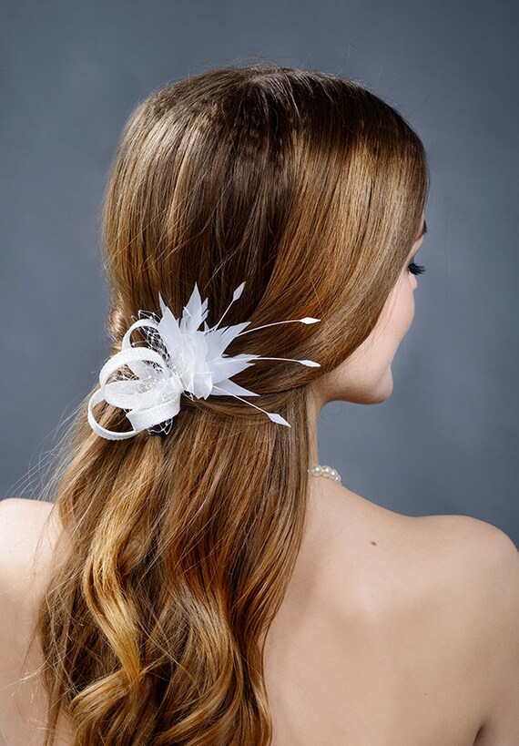 White Feather Fascinator. Bridal Hair Comb. Wedding Hair  display picture 3