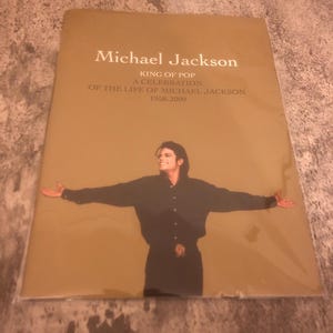 Michael Jackson King of Pop Tribute Booklet 1958–2009 Memorial Collector