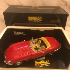 Jaguar E Cabriolet 1961 Model Metal Car Bburago Die-cast 1/18