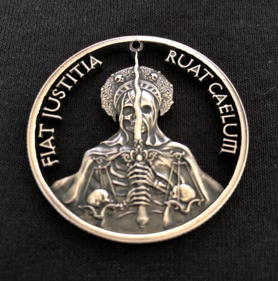 Fiat justitia ruat caelum