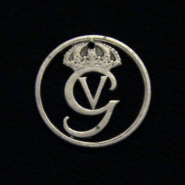 SWEDEN - cut coin jewelry - 1921 - GV and Crown