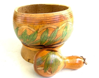 Vintage Peruvian / Mexican Etched Botanical Gourd Bowl and Spoon