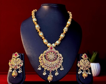 Conjunto de colar de noiva Kundan: joias indianas banhadas a ouro com pedras vermelhas rubi