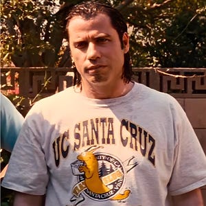 T-shirt Vincent Vega UC Santa Cruz - Pulp Fiction, Tarantino, mode des années 90, vêtements vintage, vêtements de cinéma, John Travolta, MovieMemorabilia