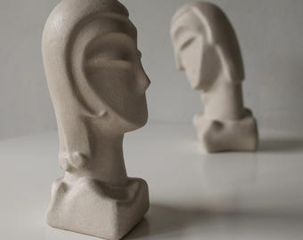 Classical-style Female Or Male Sculptural Art Piece in Resin - 2 Choices