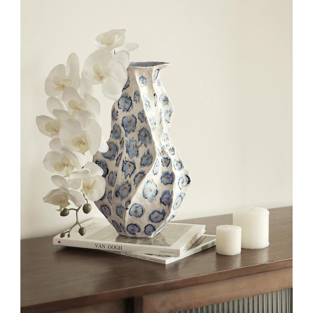 彫刻的な波型陶器の花瓶：青い花柄、モダンアート - Etsy 日本