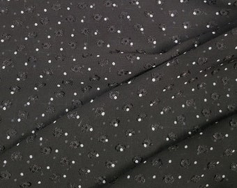 Vendu par yard- Sunset Studio Collection: Poly Clip Dot Print par Robert Kaufman Fabrics P460-1945 1D1330 NOIR / IVOIRE