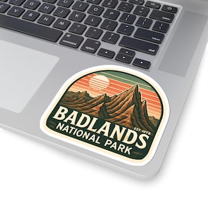 Badlands National Park-sticker; kleine, middelgrote en grote sticker voor laptops, bidons, auto's; South Dakota roadtripcadeau; reissouvenir