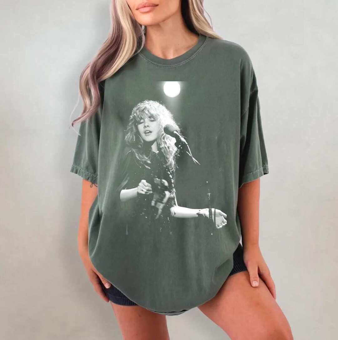 Maglietta Unisex Gildan 5000 Nera Anni '80 - Stevie Nicks Fan Gift, Vintage Music T-shirt - Foto 2
