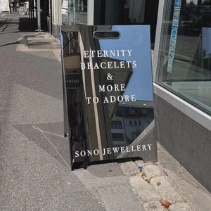 Metall A Frame Schild, Gehwegschild, Sandwich Board Schild für Unternehmen, modernes benutzerdefiniertes Schild, Gehwegschild, A Frame Easy Set Up, Ladenschild