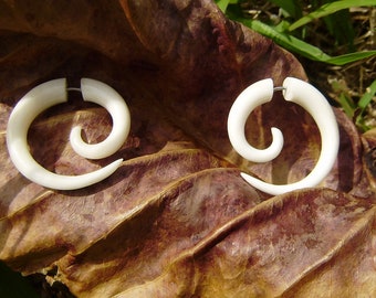Fake gauge spiral earrings,  Natural  Bone, Split Gauge Earrings,  hand carved,tribal style,organic small size