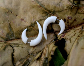 fake gauge earrings, White Bone Split Gauge Earrings, Fancy Carved  X-small