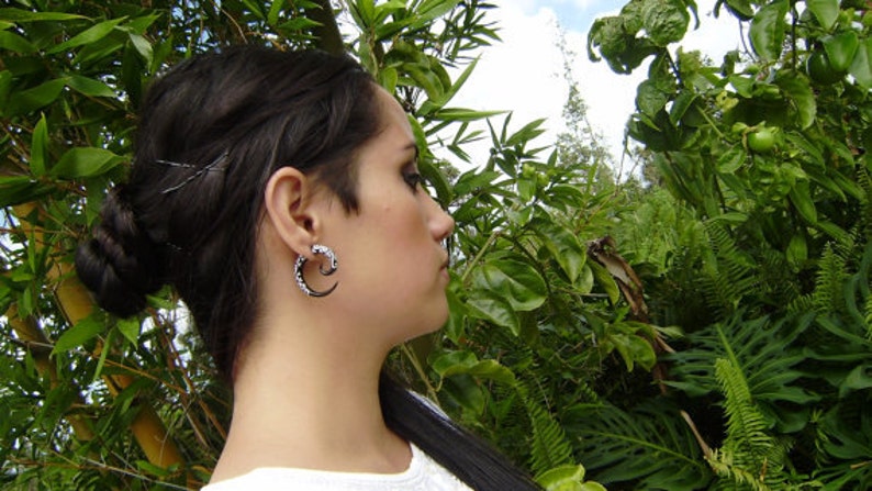 Fake Gauge Earrings Natural horn Tribal Style Split Expanders Organic Hand Carved Fake Piercings M size image 2